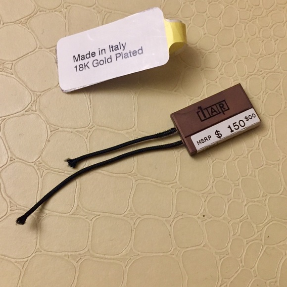 🆕 NWT 18K gold plated STATEMENT EARRINGS triple hanging earrings - Picture 9 of 9